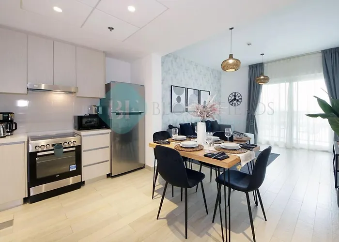 Bloomfields 1Br Canal View In Waters Edge Yas