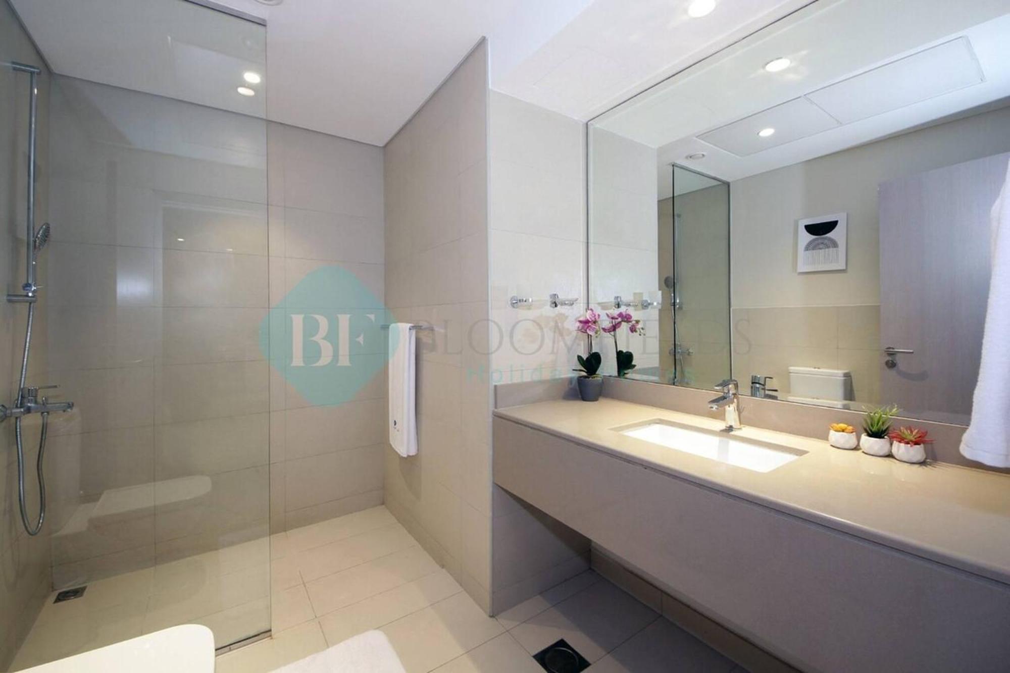 Apartment Bloomfields 1br Canal View In Waters Edge Yas